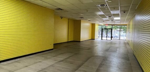 Huge Commercial Store for rent in Busy Area NO FEE