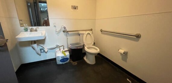 Huge Commercial Store for rent in Busy Area NO FEE