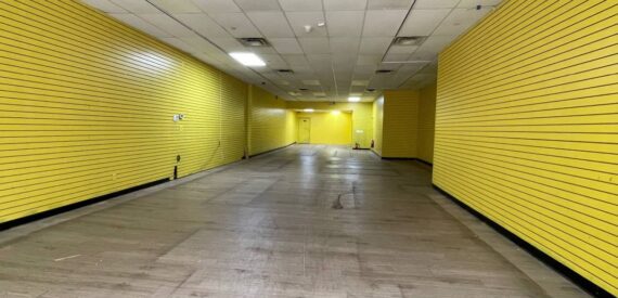 Huge Commercial Store for rent in Busy Area NO FEE