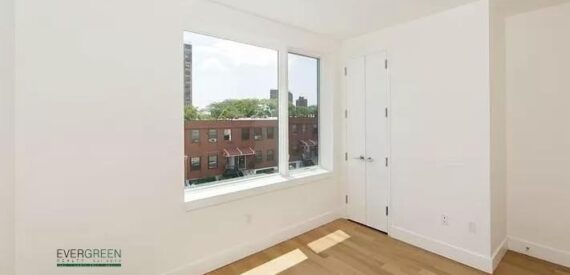 Modern 2BR Apartment w/ Skyline Rooftop, Steps to A/C Express – No Broker Fee!