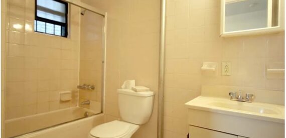Spacious 2BR or Flex 3BR Apartment in Prime East Village Location – Avail 8/01