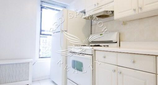 Amazing ground-floor 2-bed in East Harlem