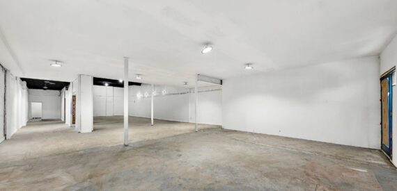 Prime Dyker Heights Retail Space – 3,900 SF, High Ceilings, Glass Frontage