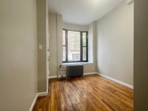 Spacious 3BR/2BA Duplex w/ Private Entrance in Prime East Village Location
