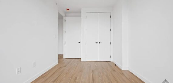 Top-Floor 2BR w/ Private Balcony &amp; No Broker Fee at 942 New York Ave, Flatbush!