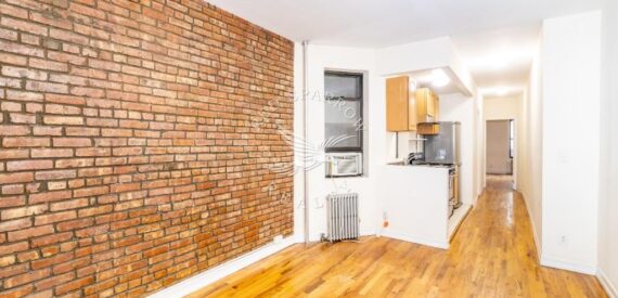 Spacious floor-through TRUE 2-bedroom apartment in Yorkville