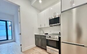 Apartment for rent no fee, Shared Yard