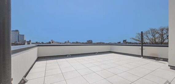 Top-Floor 2BR w/ Private Balcony &amp; No Broker Fee at 942 New York Ave, Flatbush!