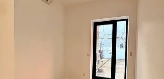 Apartment for rent no fee, Shared Yard