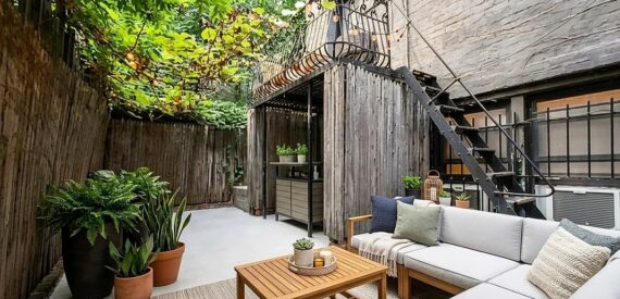 Huge amazing 4 bedroom 2 baths apartment with a private patio and washer and dryer in unit