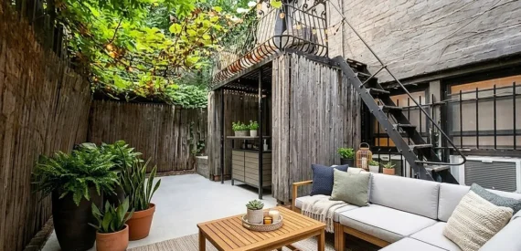 Huge amazing 4 bedroom 2 baths apartment with a private patio and washer and dryer in unit