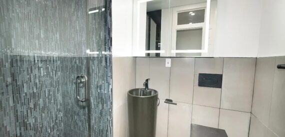 BRAND-NEW 5 BED ROOM, 3-BATHROOM, SPLIT HVAC SYSTEM, PRIVATE BACKYARD + COMMON ROOFTOP, LES