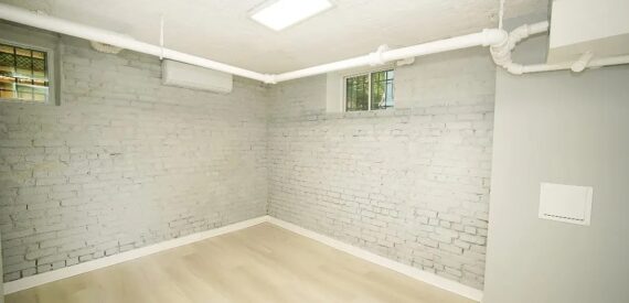 BRAND-NEW 5 BED ROOM, 3-BATHROOM, SPLIT HVAC SYSTEM, PRIVATE BACKYARD + COMMON ROOFTOP, LES
