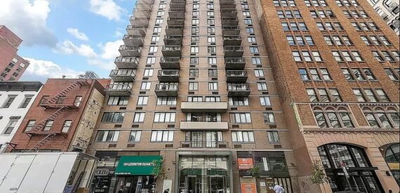 Amazing 3 Bedroom 2 baths beautiful apartment ~ washer and dryer in unit Queen size bedrooms Doorman Roofdeck