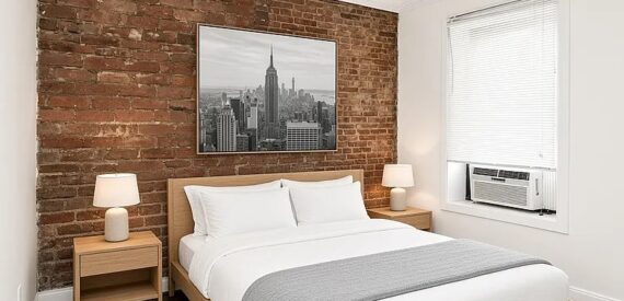 Wonderfull bright one bedroom apartment with washer and dryer in the unit lovely Upper east Side