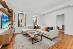 Amazing west Village One bedroom apartment elevator laundry in the building !!!
