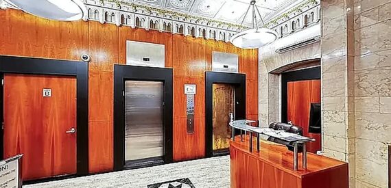 Luxury 1 bedroom loft in the Garment District ~ Doorman ~ Laundry
