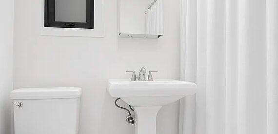 Huge amazing 4 bedroom 2 baths apartment with a private patio and washer and dryer in unit