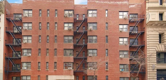 Huge Elegant Bright Alcove Studio in Flatiron Laundry Elevator !!!