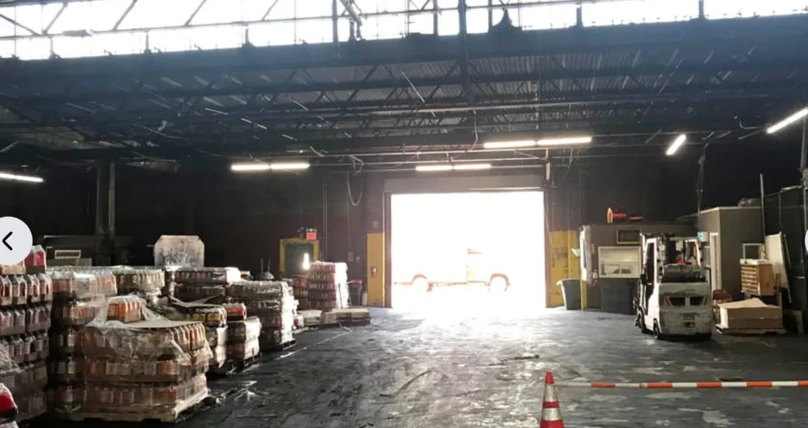 One-Story Warehouse for Lease, 22,800 SF Building