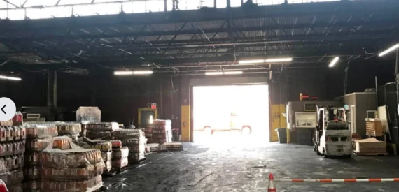 One-Story Warehouse for Lease, 22,800 SF Building